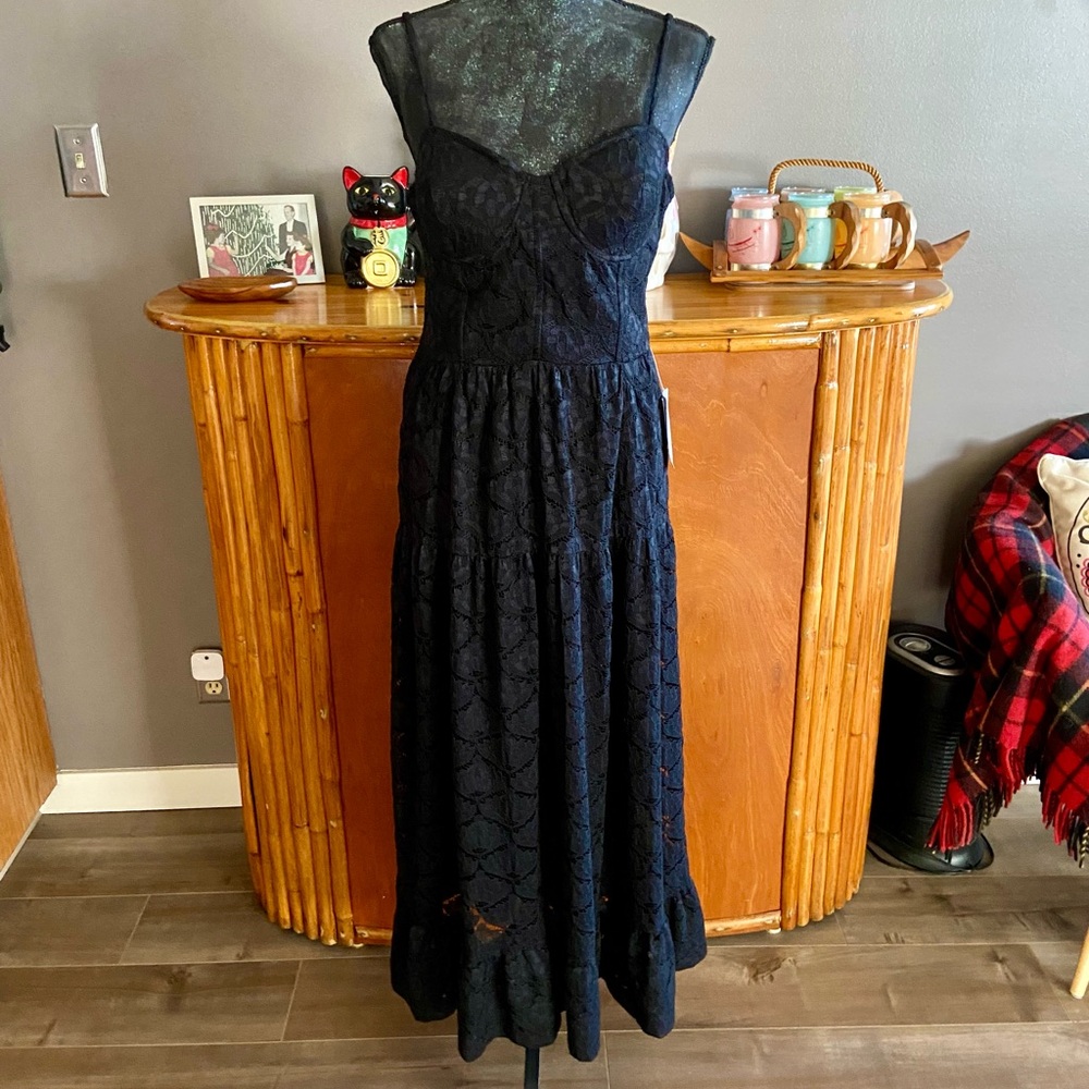 NSR Lace Bustier Midi Dress in Black - Picture 4 of 13